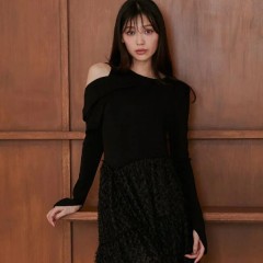 【 SNIDEL WINTER COLLECTION 】春まで着れるきれいめオフショルニットや透け感のあるレースにフェザー糸を刺繍したキャッチーなビスチェなど冬新作入荷♪